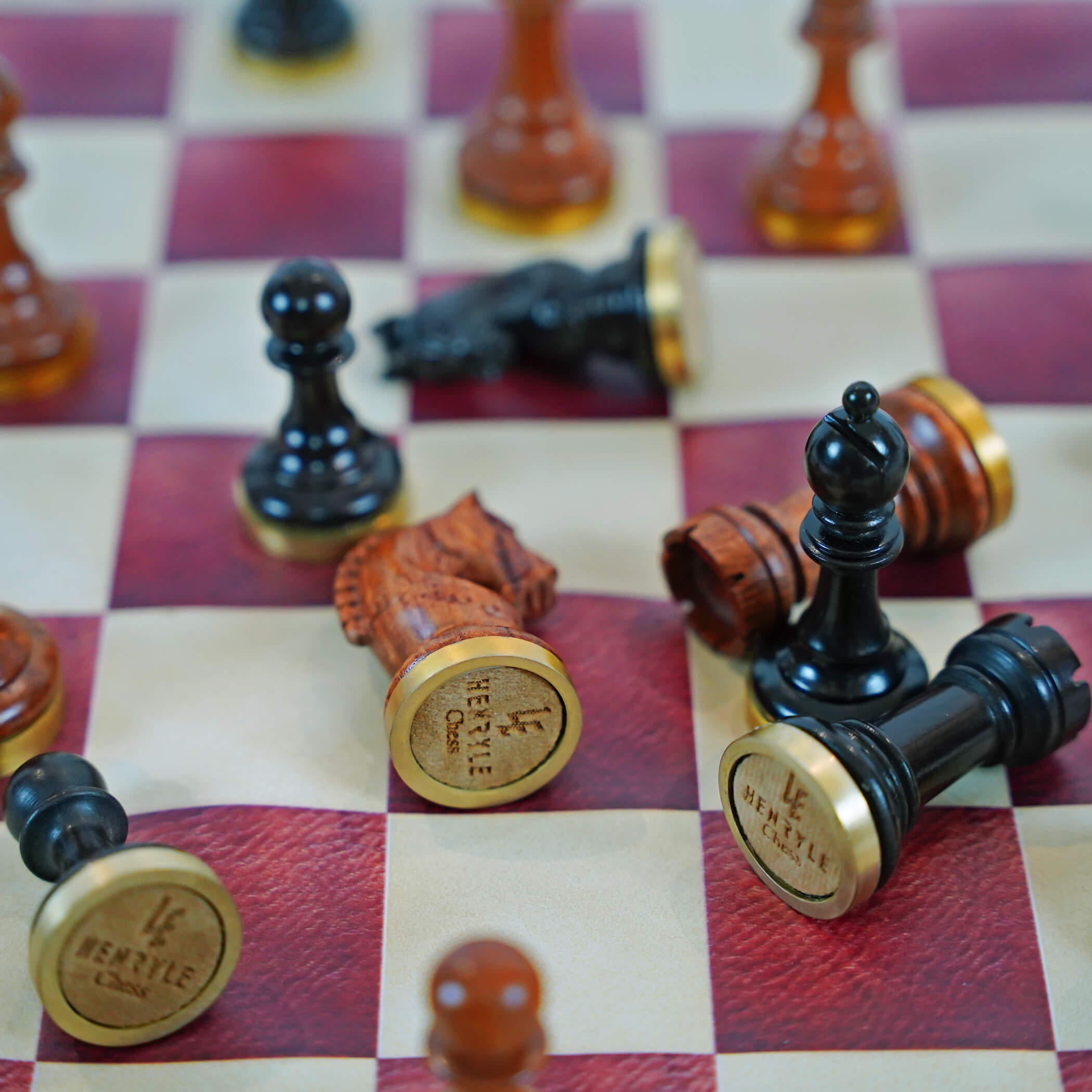 Bàn Cờ Da Napa Cao Cấp Cuộn - Ô Cờ Chuẩn Thi Đấu Quốc Tế (FIDE)