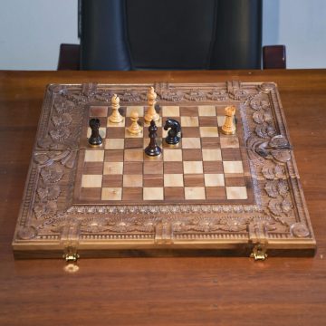 Bàn Cờ Gỗ Đục Trạm Bách Hoa Lâm