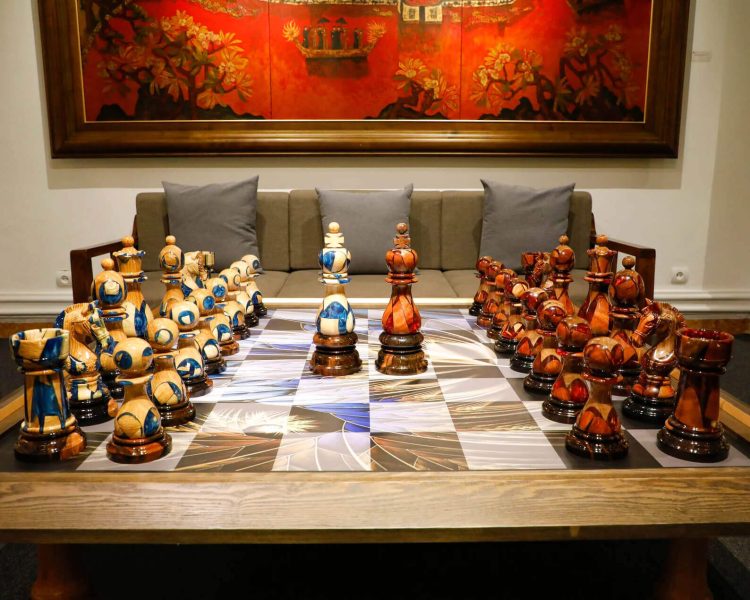 Bộ Cờ Vua Trang Trí Siêu Lớn - Giant Chess Set 1