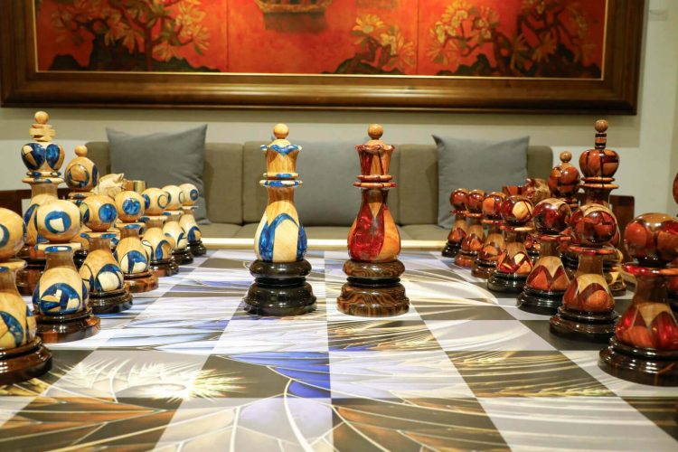 Bộ Cờ Vua Trang Trí Siêu Lớn - Giant Chess Set 4