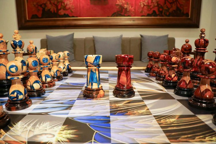 Bộ Cờ Vua Trang Trí Siêu Lớn - Giant Chess Set 5