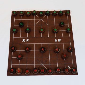 Bộ cờ tướng gỗ trắc kèm bàn da (1)