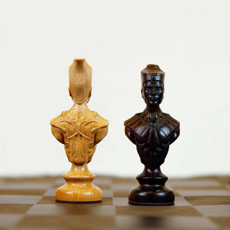 Cờ Vua Ai Cập – Gỗ Mun & Gỗ Thích, Bàn Cờ Da – Luxury Chess Set