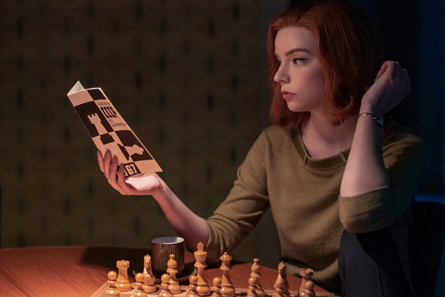 Phim Queens Gambit mới và nổi nhất về cờ vua