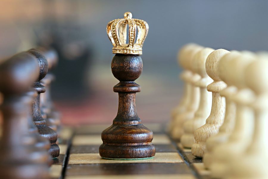 lịch sử quân hậu trong cờ vua